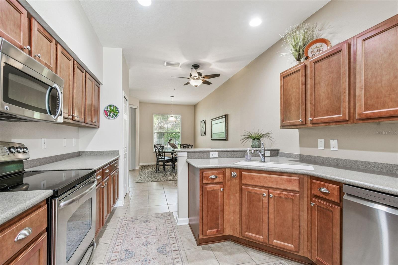 COACHMAN RESERVE CONDOMINIUMS - Residential