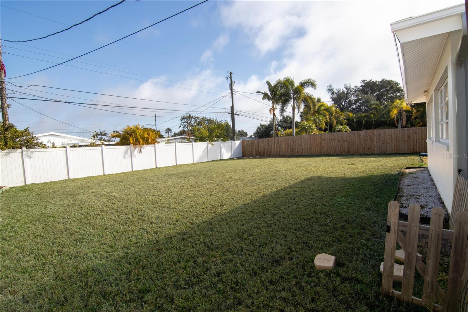 NORTH EAST PARK SHORES - Residential