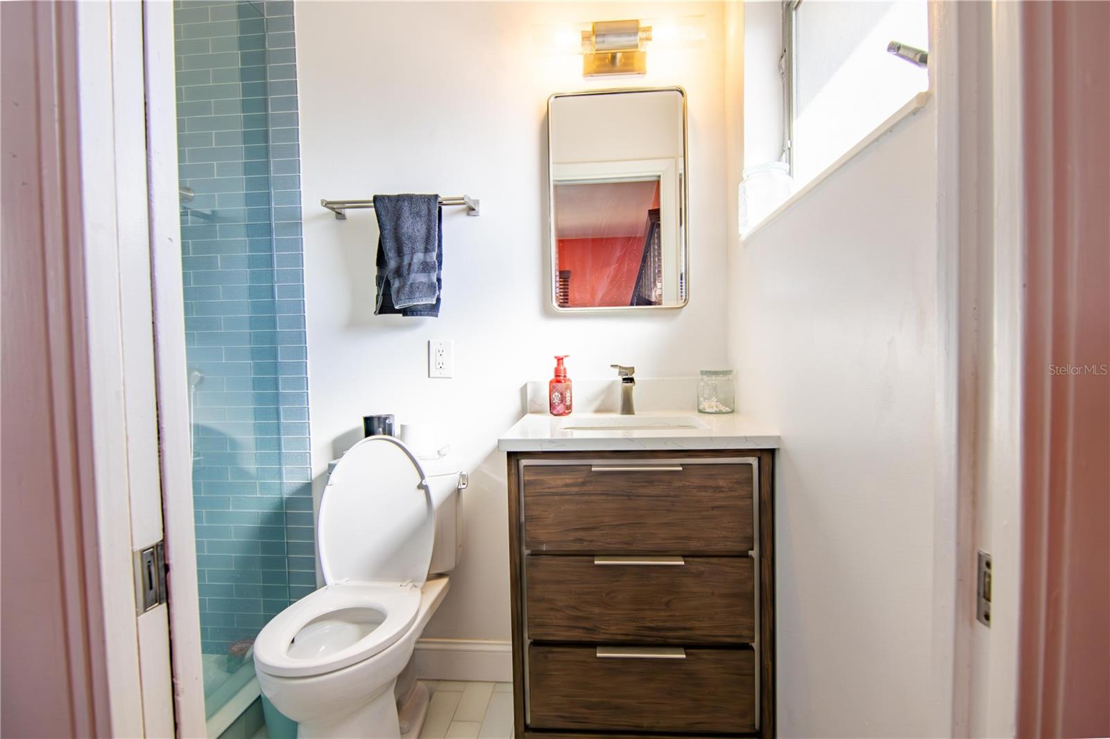 NORTH EAST PARK SHORES - Residential