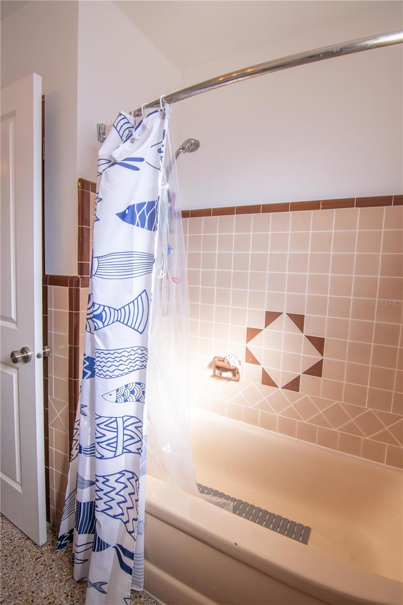 NORTH EAST PARK SHORES - Residential