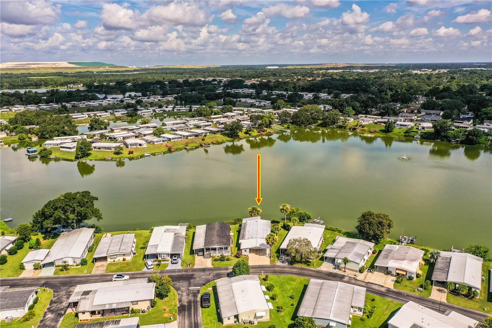 FLORAL LAKES - Residential