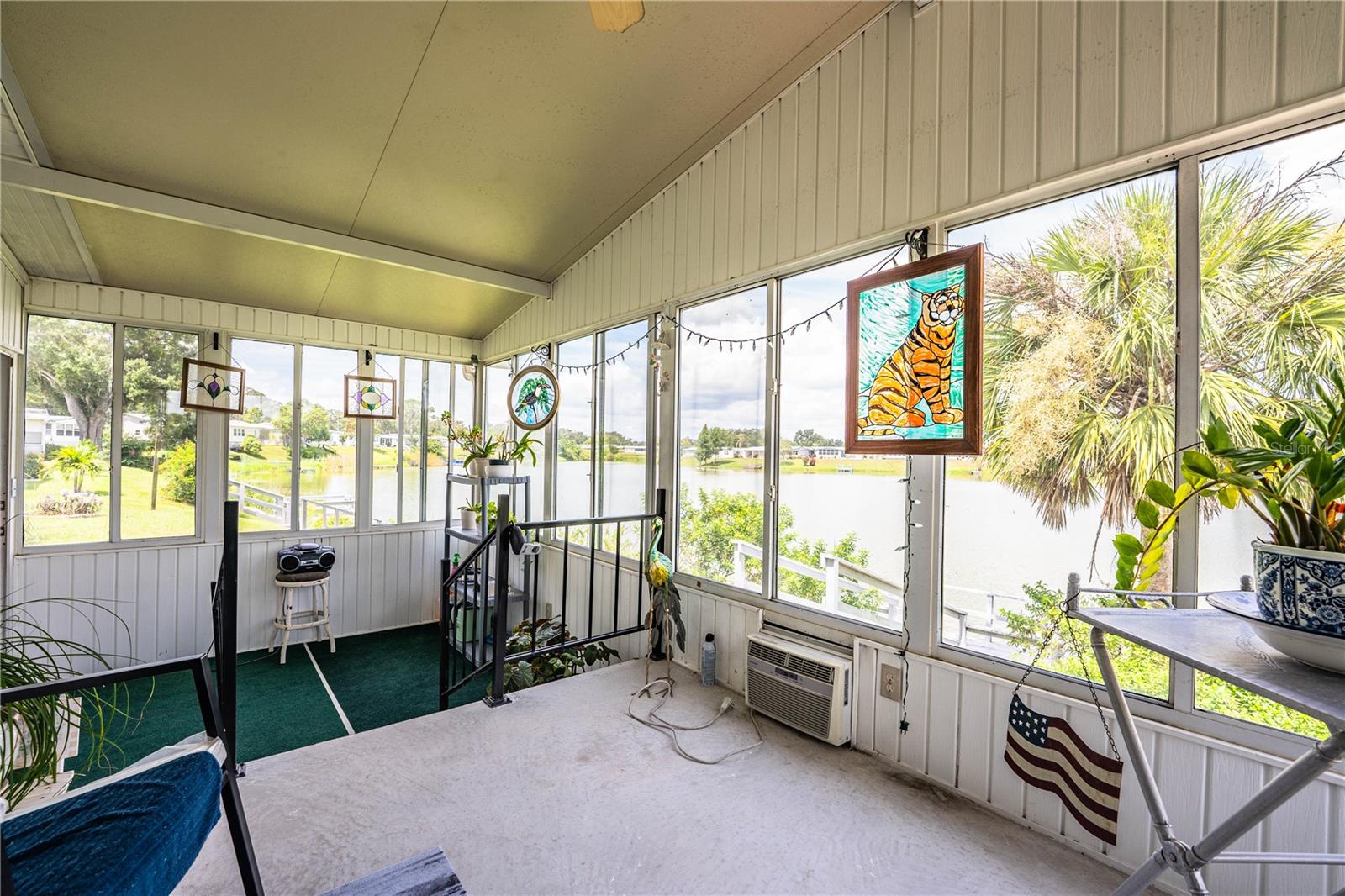 FLORAL LAKES - Residential