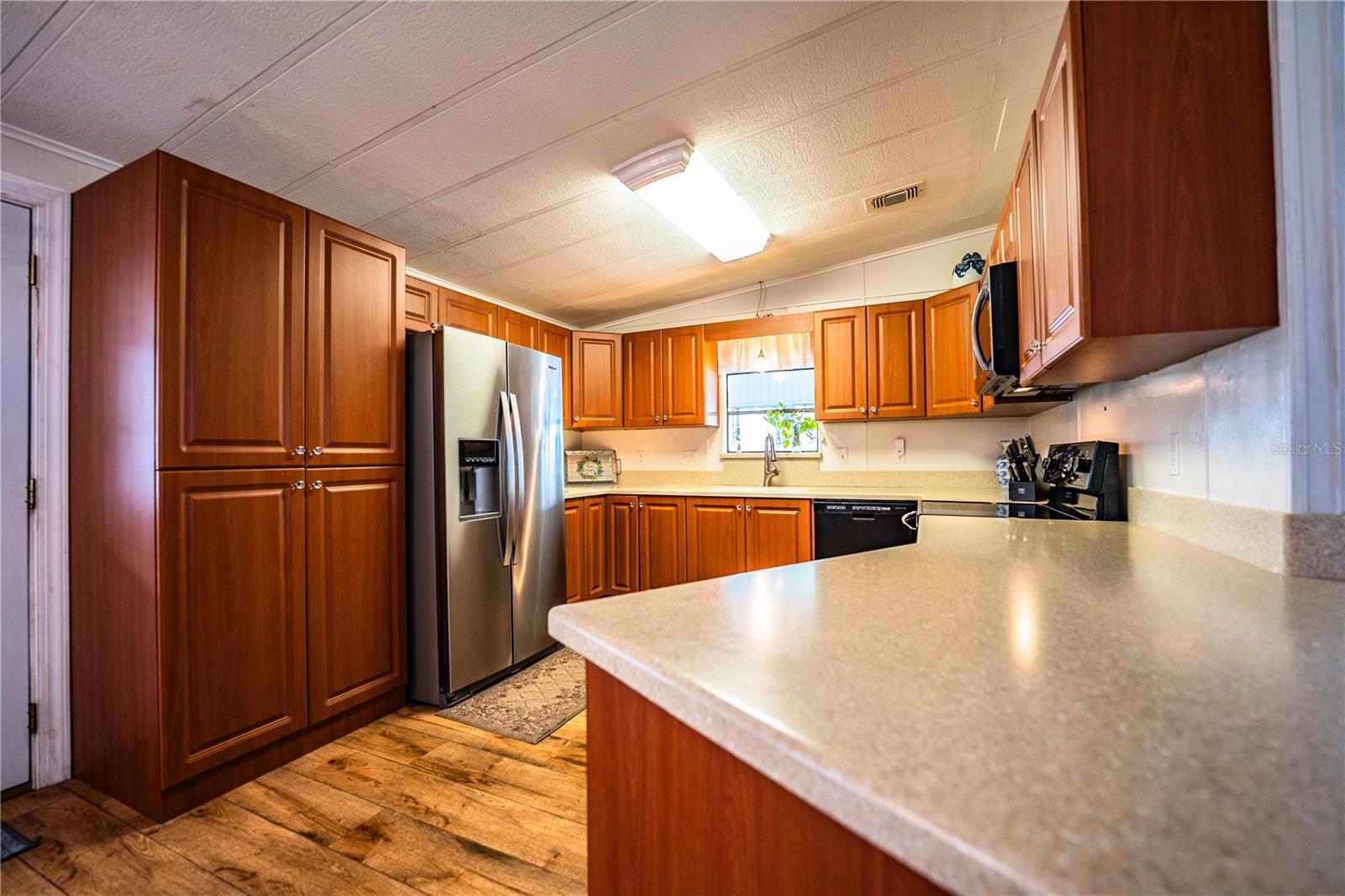 FLORAL LAKES - Residential