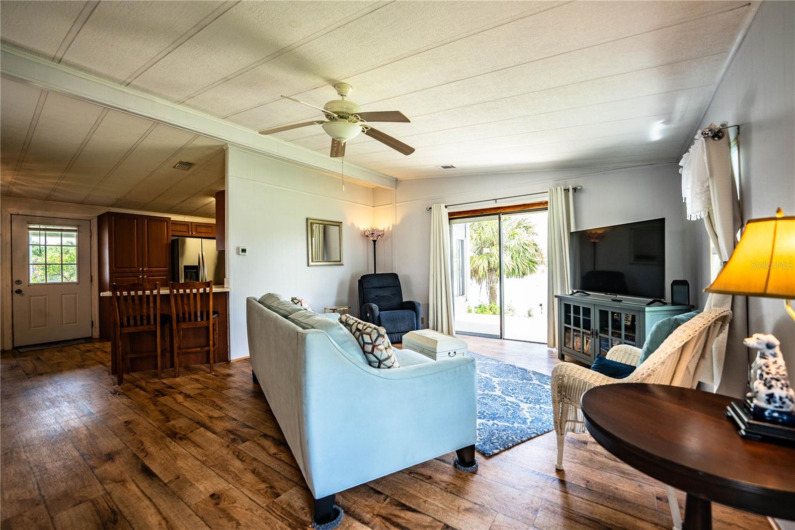 FLORAL LAKES - Residential