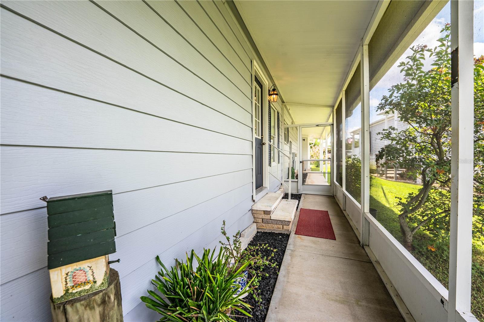 FLORAL LAKES - Residential