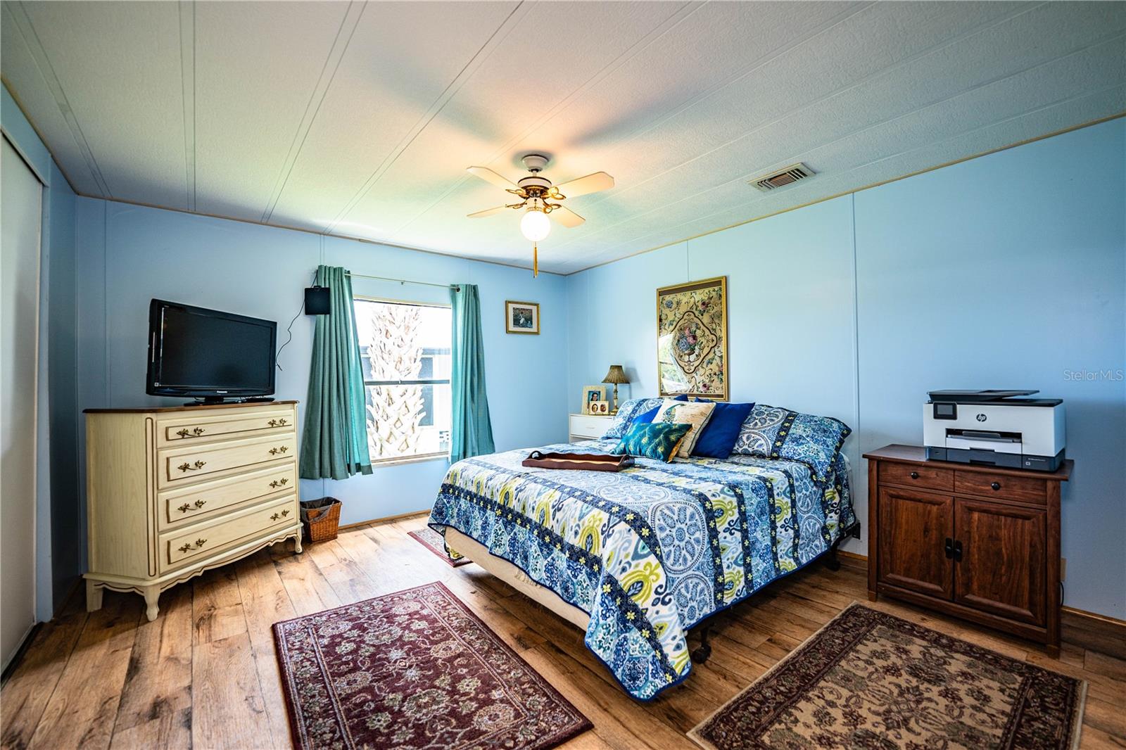 FLORAL LAKES - Residential