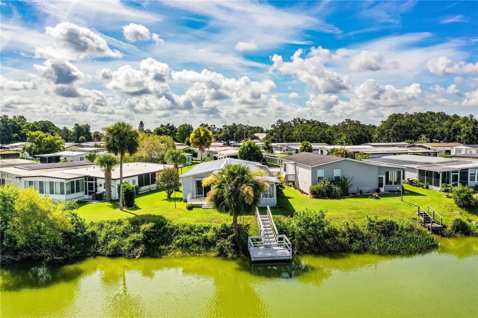 FLORAL LAKES - Residential