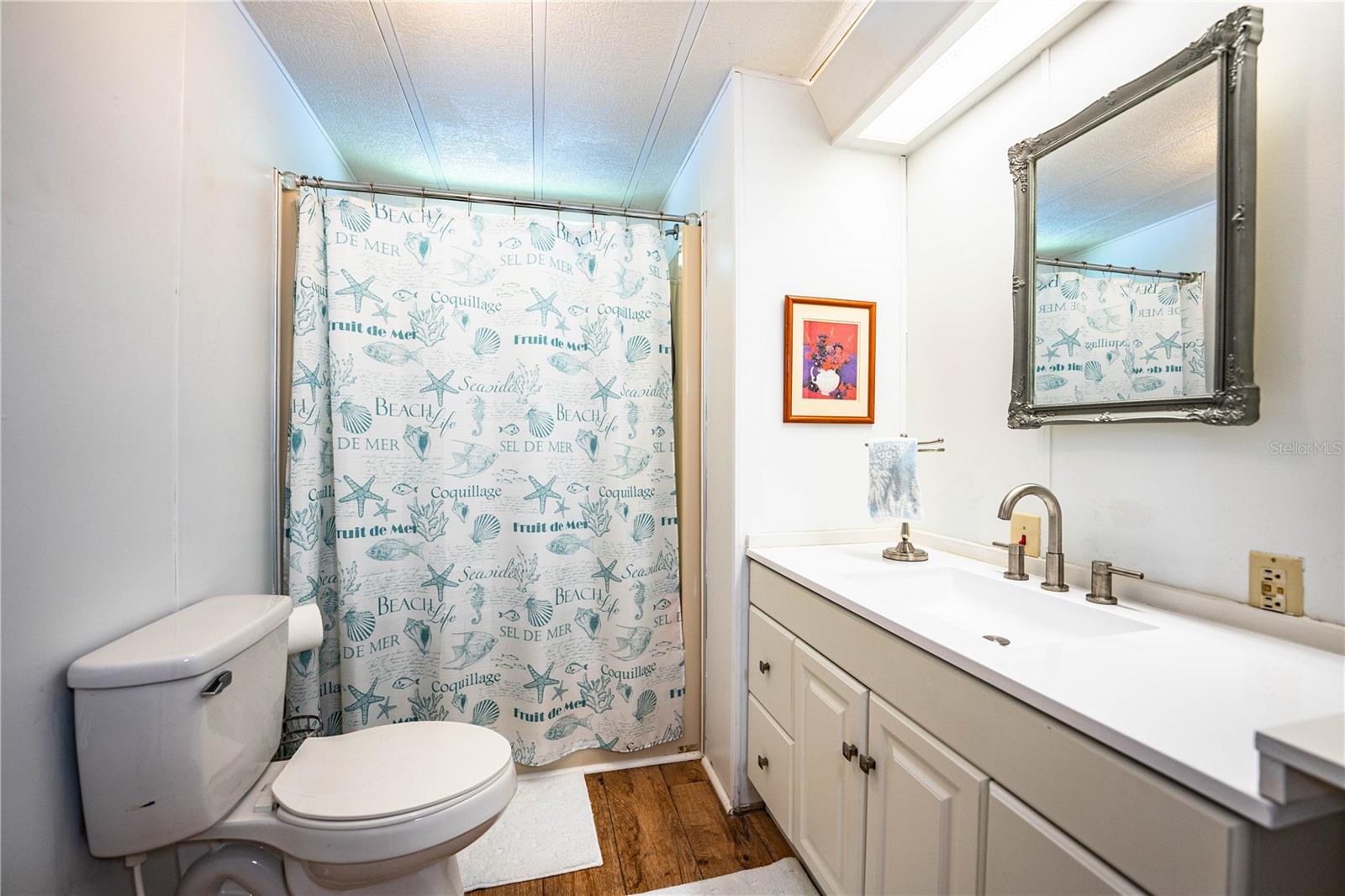 FLORAL LAKES - Residential