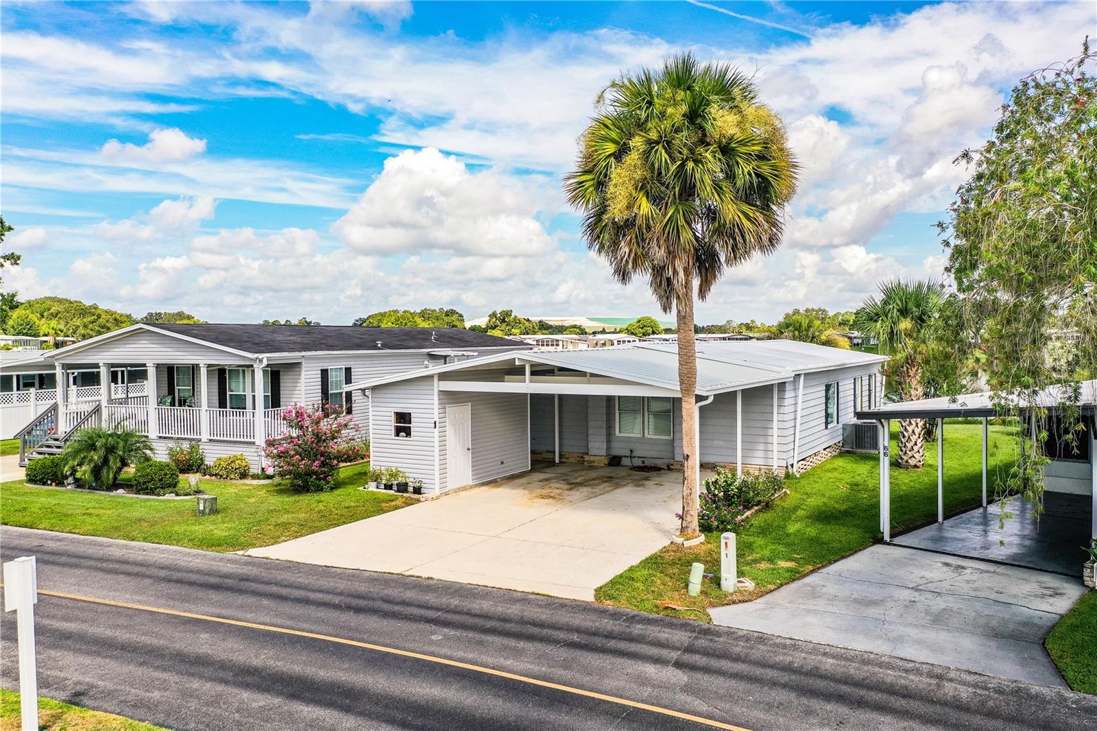 FLORAL LAKES - Residential