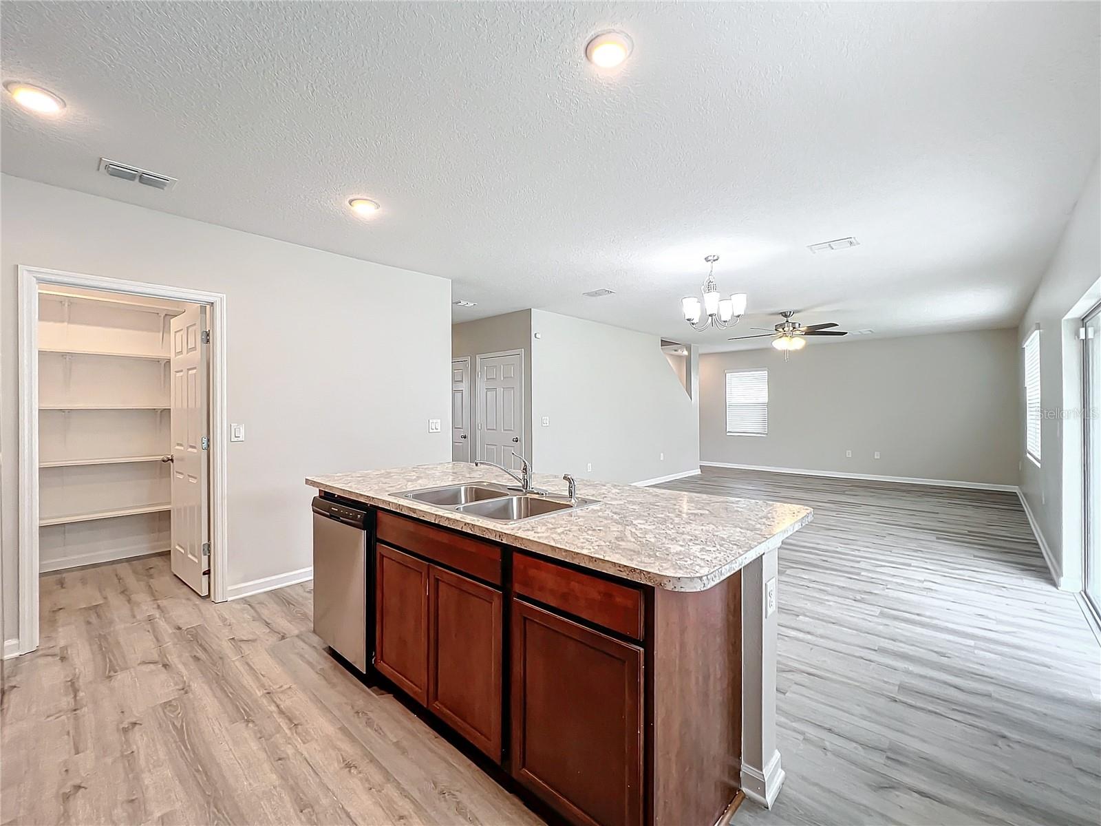 FOREST TRACE - Residential Lease