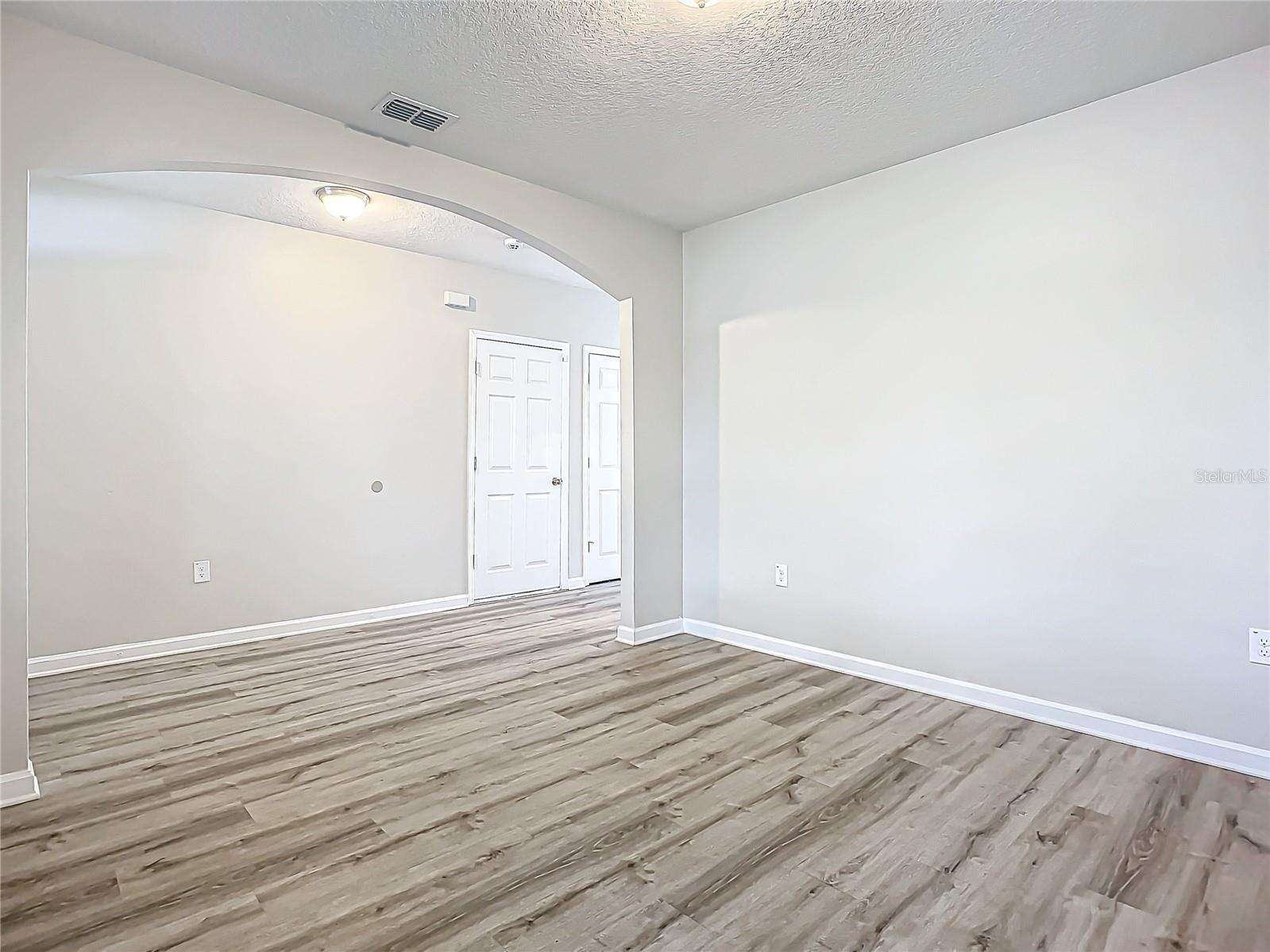 FOREST TRACE - Residential Lease