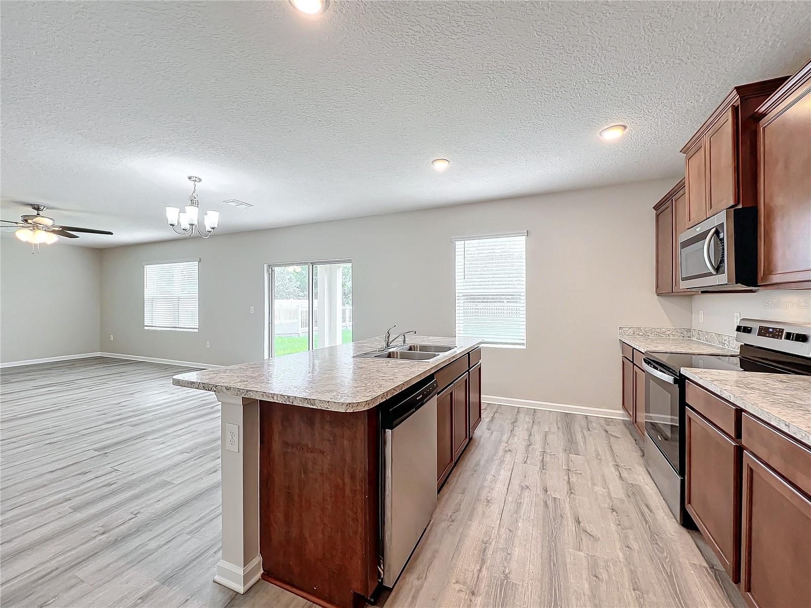 FOREST TRACE - Residential Lease