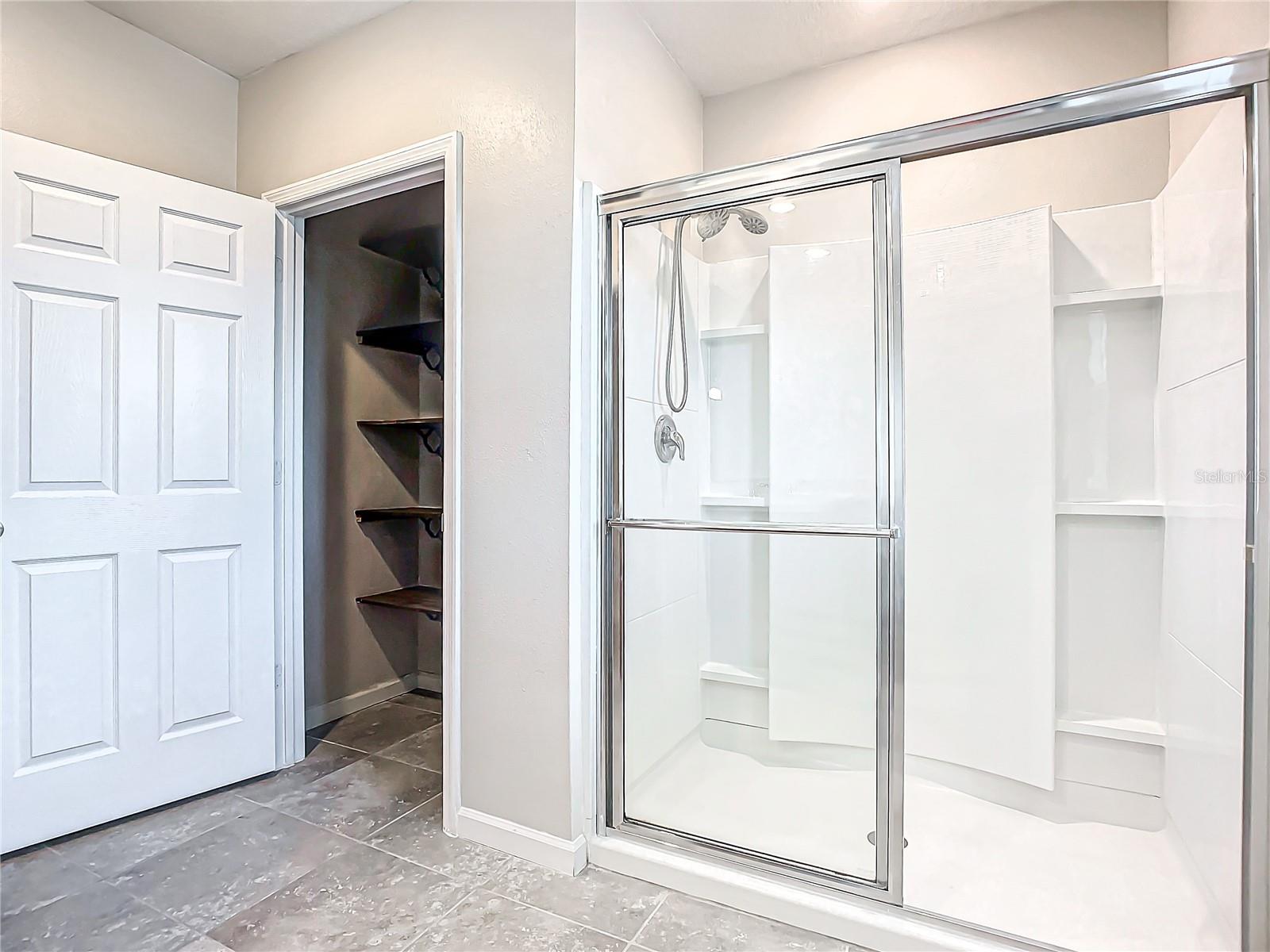 FOREST TRACE - Residential Lease