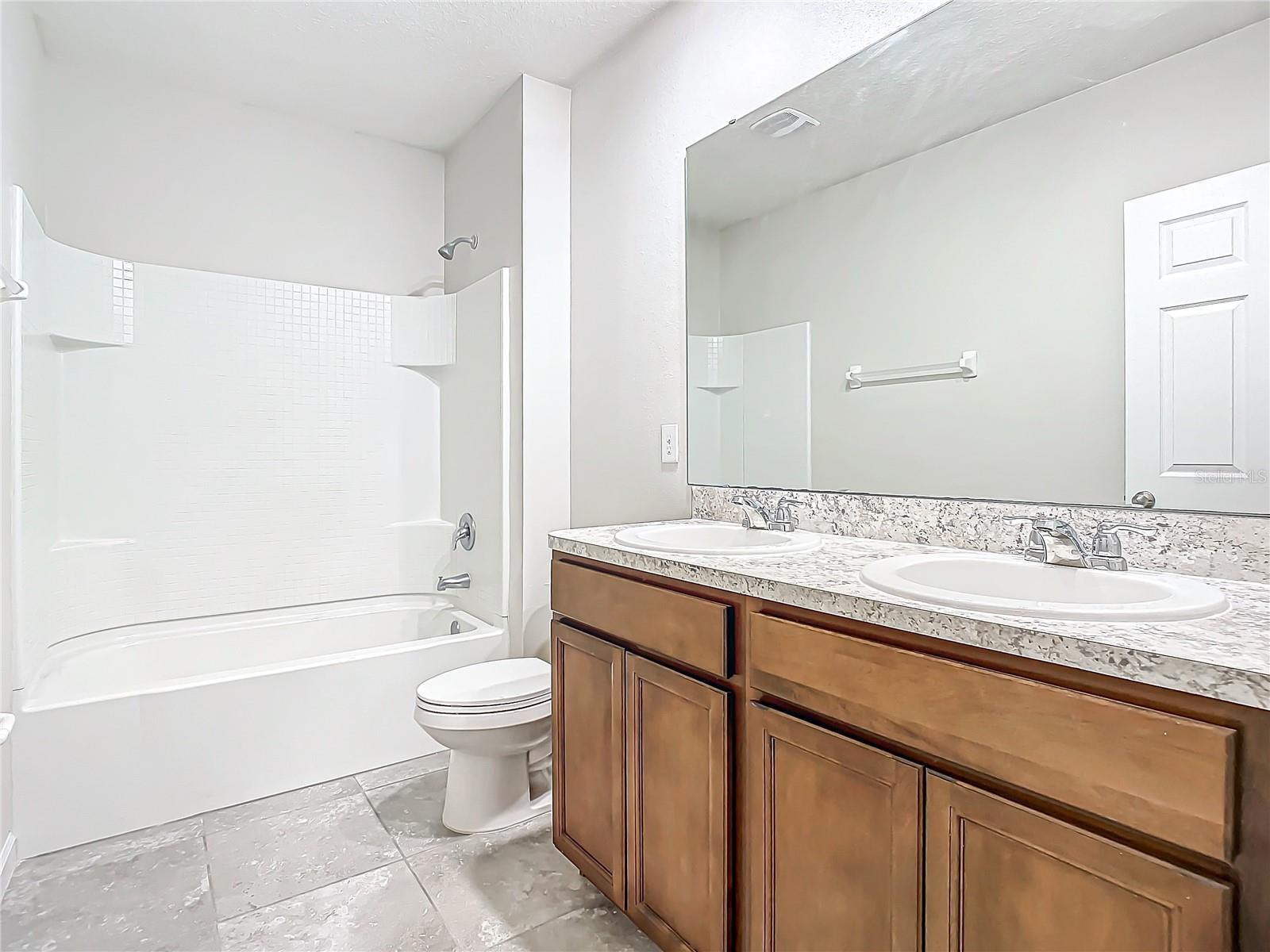 FOREST TRACE - Residential Lease