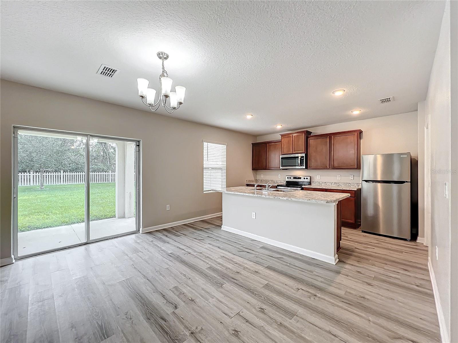 FOREST TRACE - Residential Lease