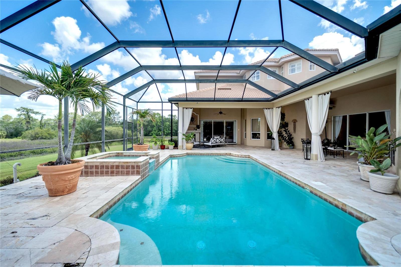 FISHHAWK RANCH - Residential