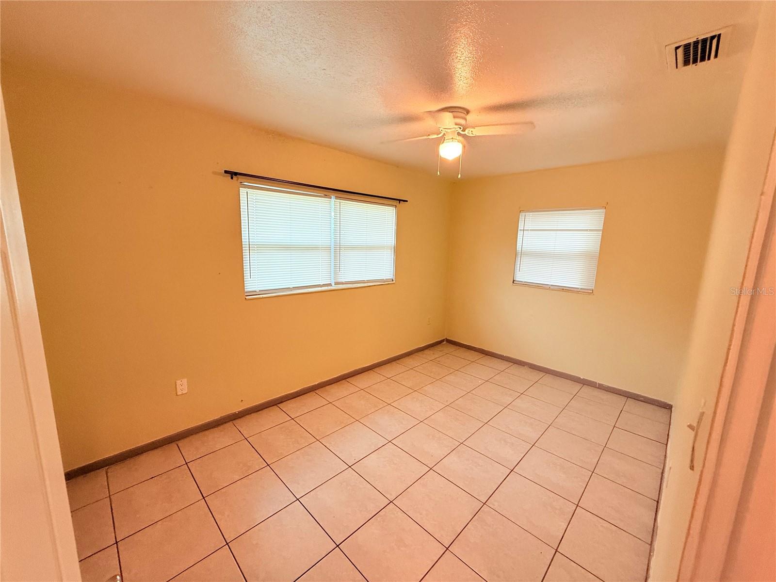 FRESCO PARK - Residential Lease