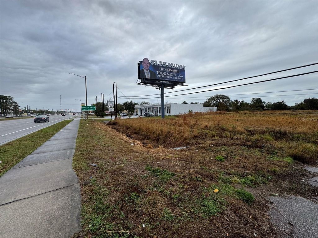 Photo of 11065 E Colonial Drive, Orlando, FL 32817 (MLS # O6400496)