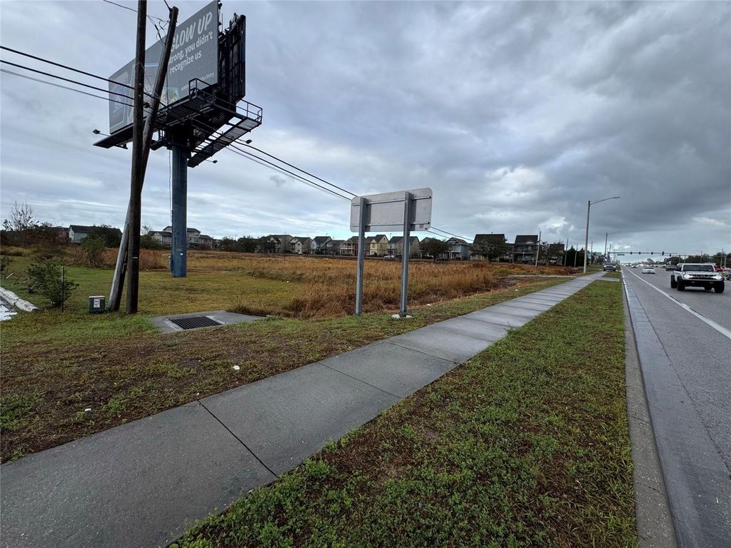 Photo of 11065 E Colonial Drive, Orlando, FL 32817 (MLS # O6400496)