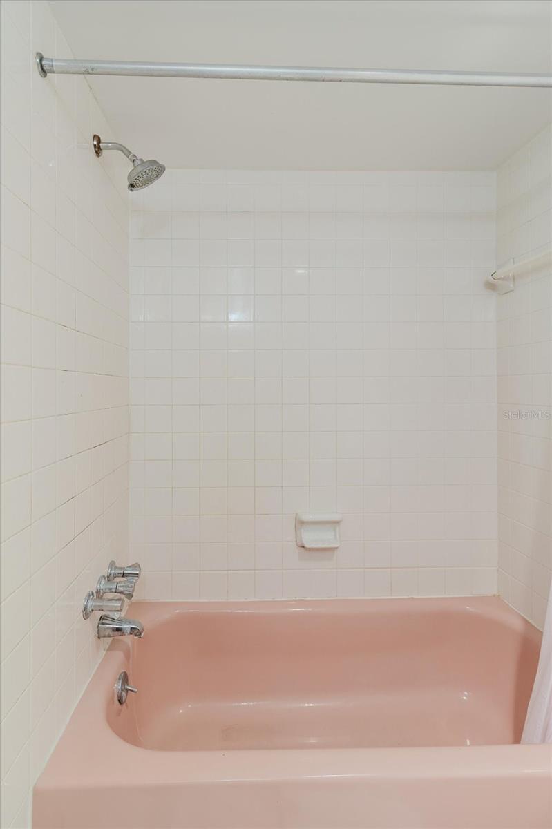 SHELLEY GARDENS 3 CONDO - Residential