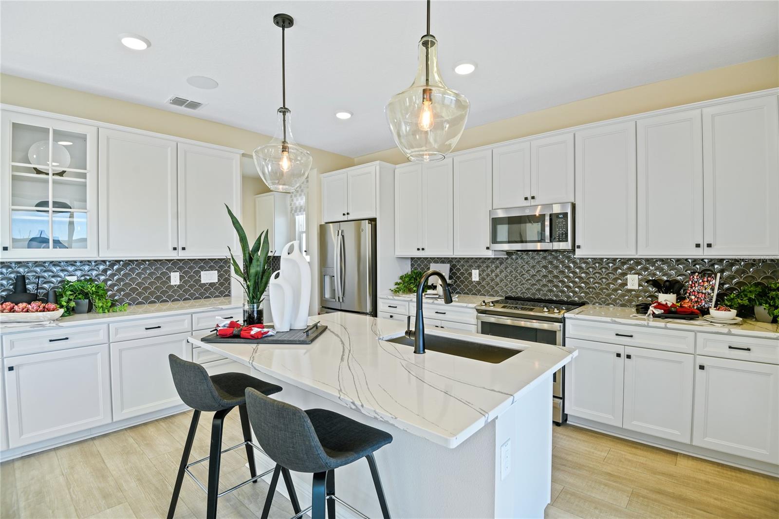 SEAPORT VILLAGE - Residential