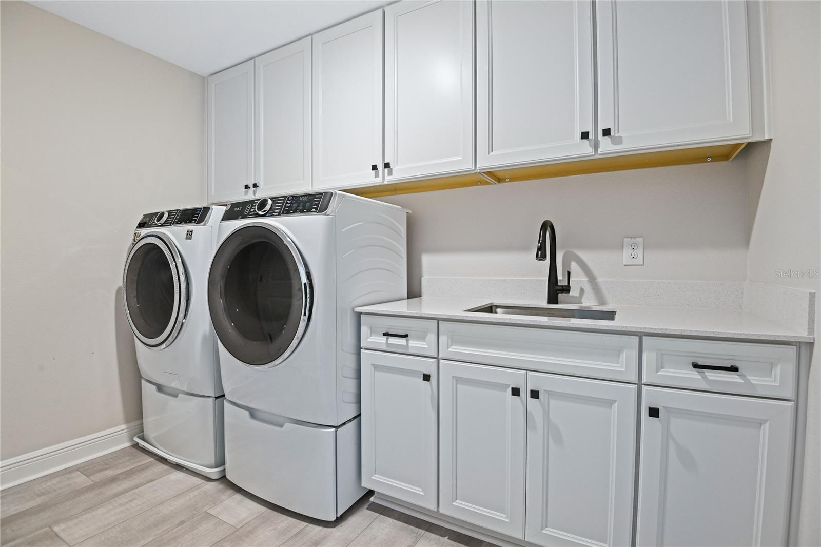 SEAPORT VILLAGE - Residential