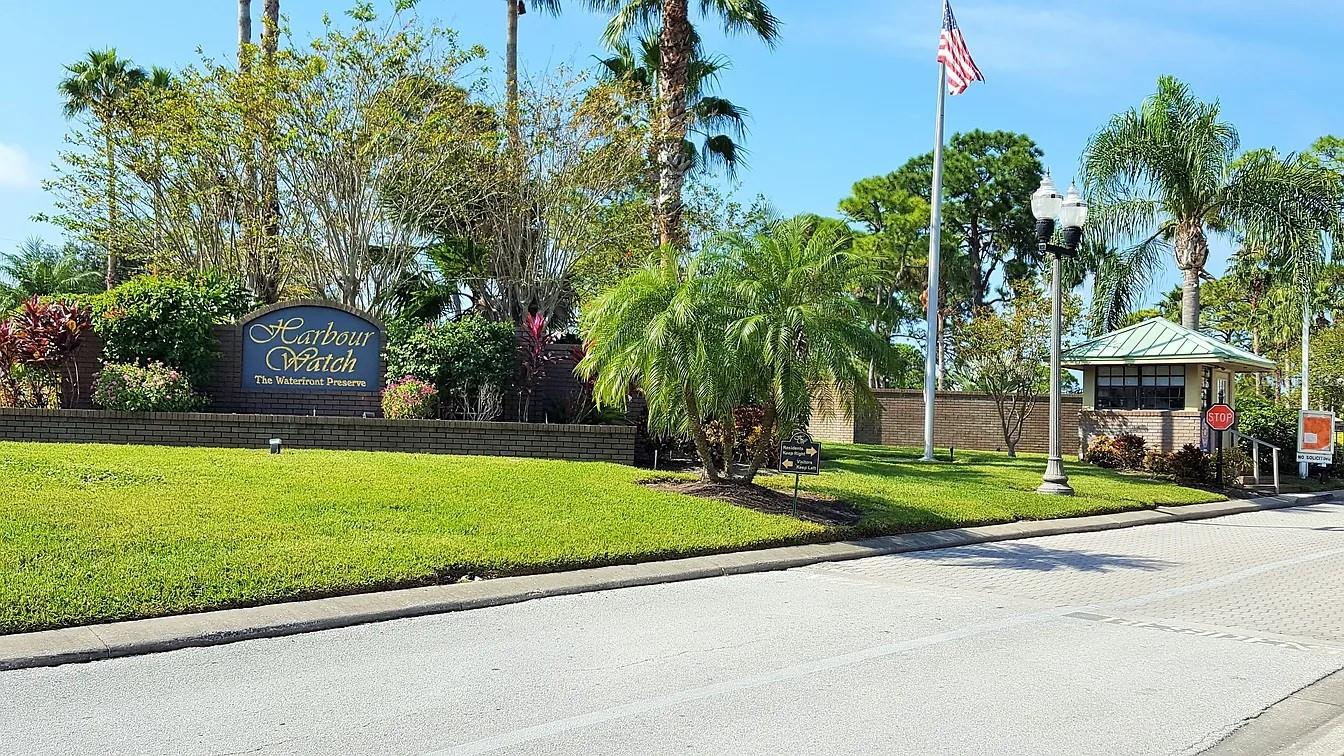 N POINTE ALEXIS DRIVE