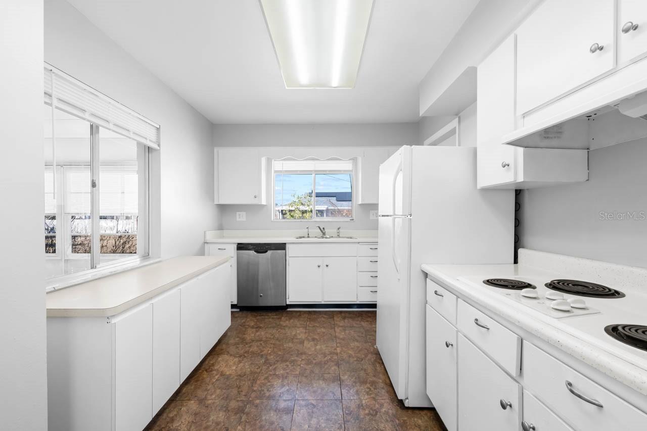 DEL WEBBS SUN CITY FLORIDA UN - Residential