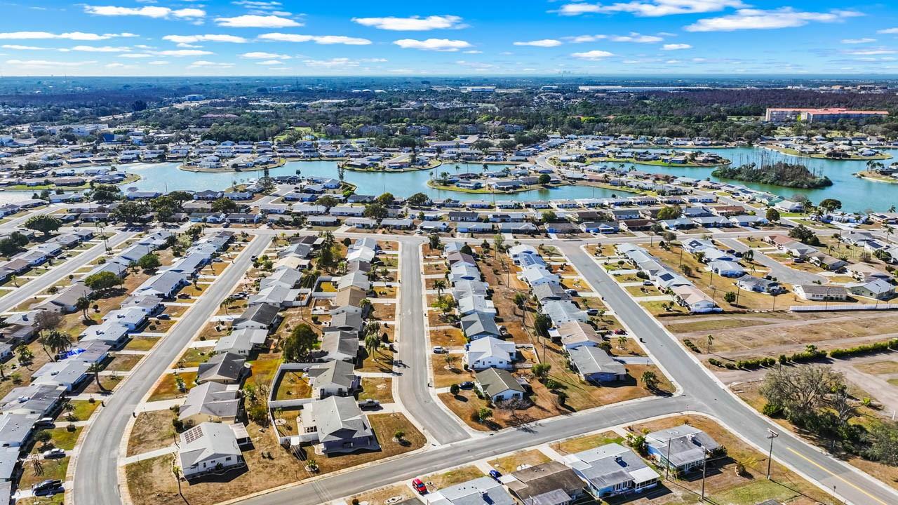 DEL WEBBS SUN CITY FLORIDA UN - Residential