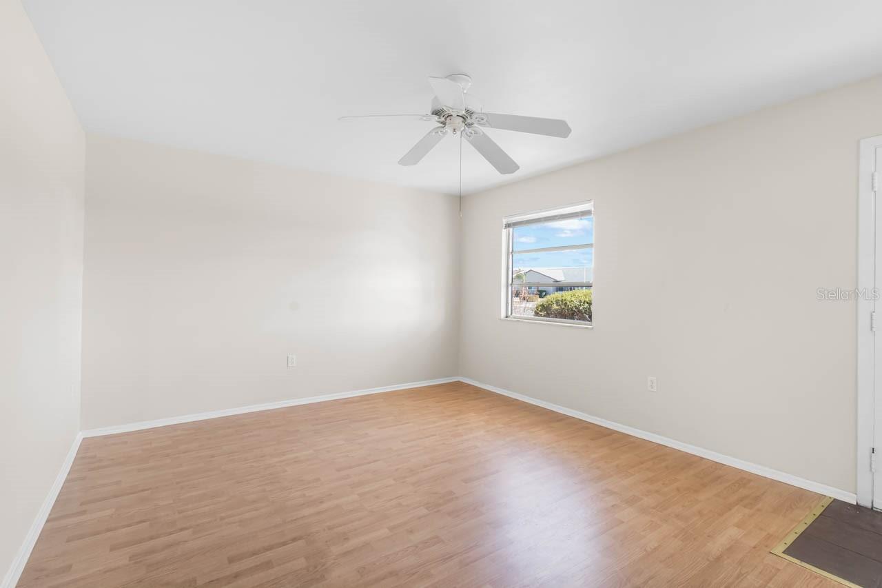 DEL WEBBS SUN CITY FLORIDA UN - Residential