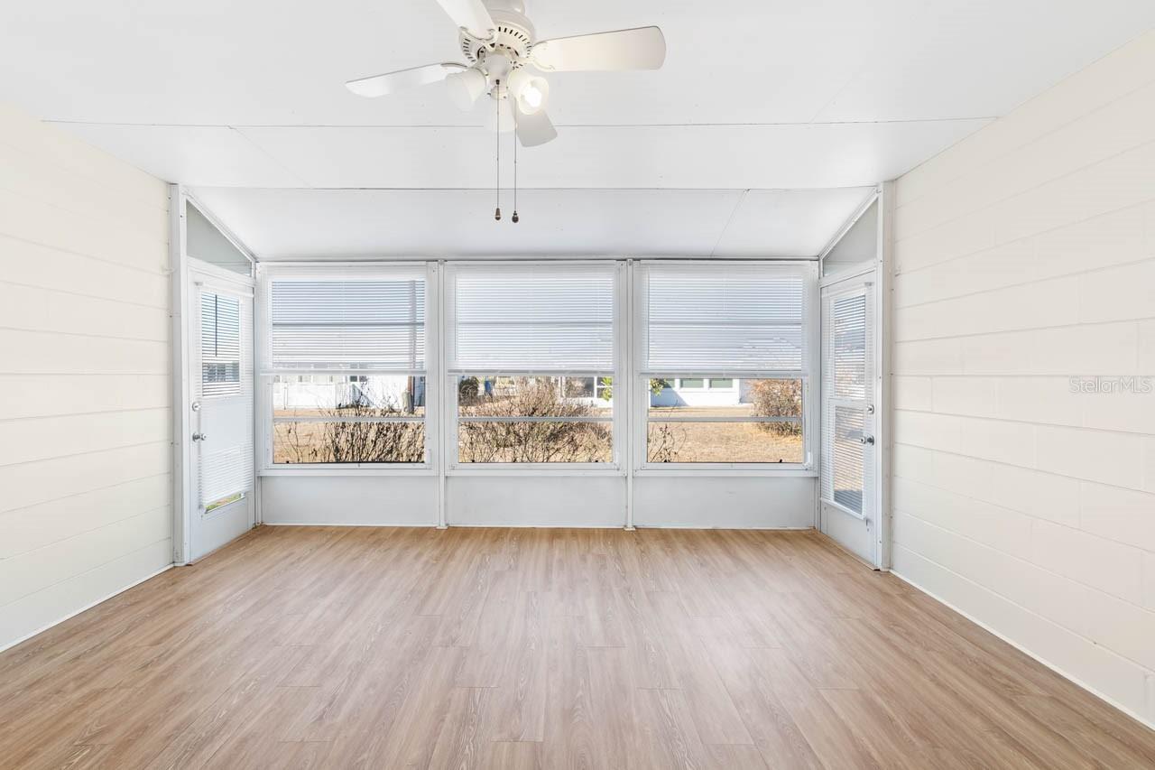 DEL WEBBS SUN CITY FLORIDA UN - Residential