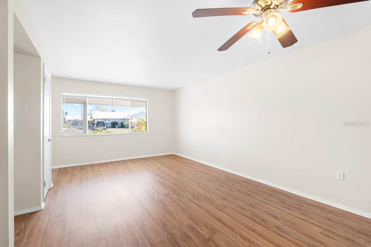 DEL WEBBS SUN CITY FLORIDA UN - Residential