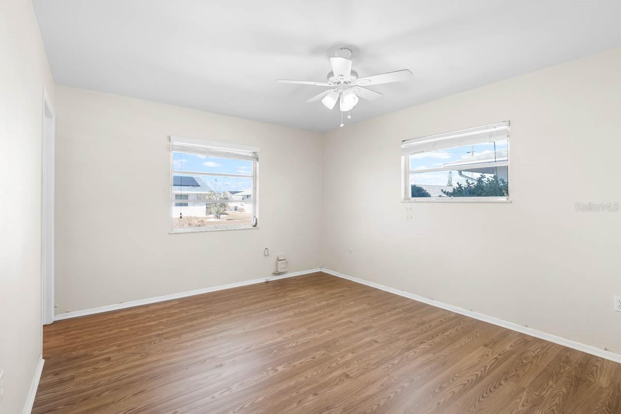 DEL WEBBS SUN CITY FLORIDA UN - Residential