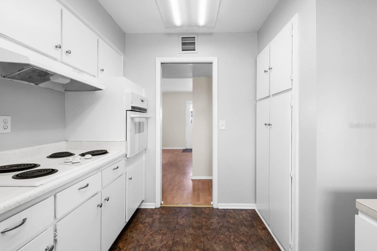 DEL WEBBS SUN CITY FLORIDA UN - Residential