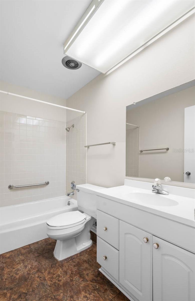 DEL WEBBS SUN CITY FLORIDA UN - Residential