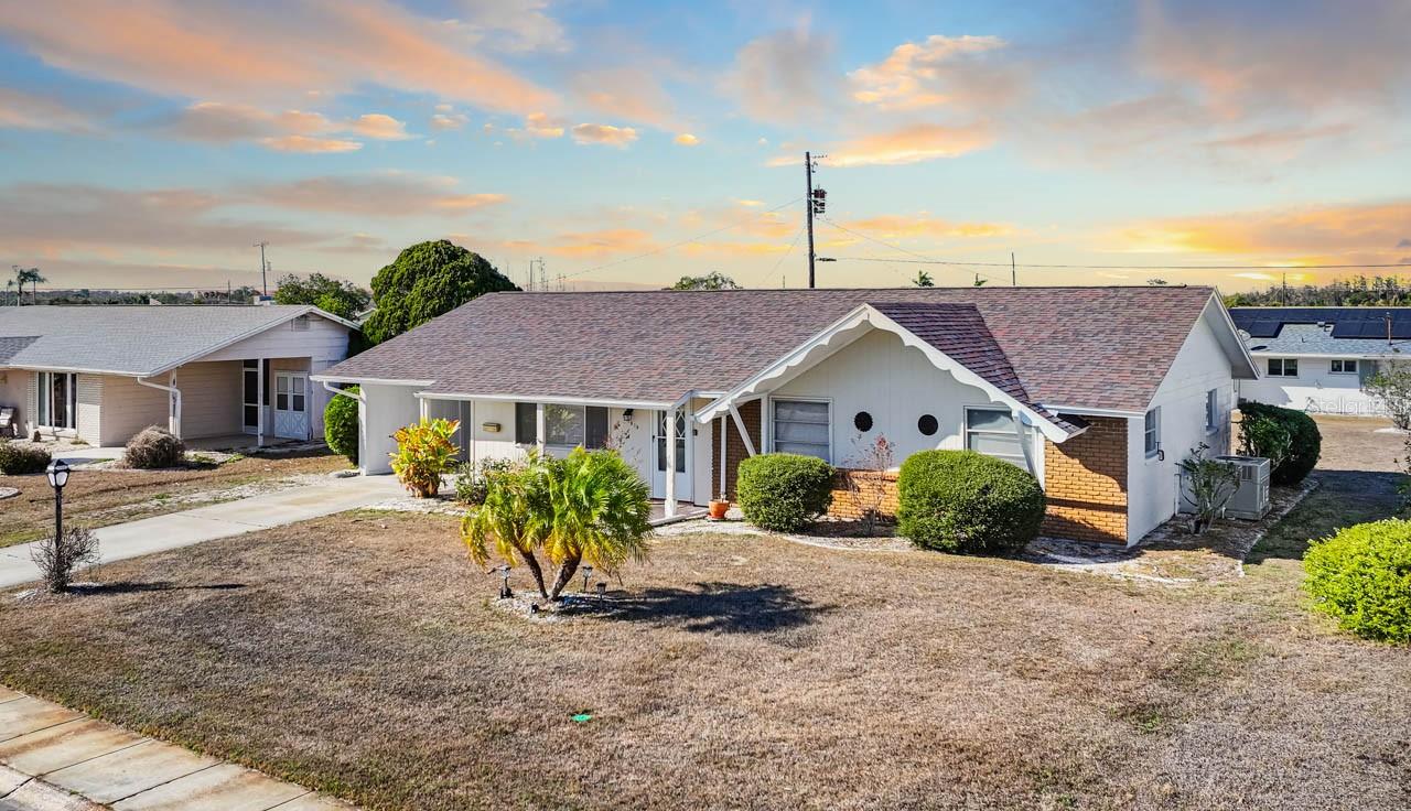 DEL WEBBS SUN CITY FLORIDA UN - Residential