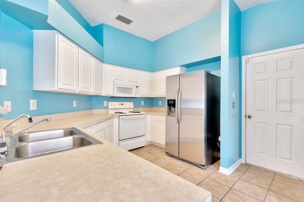 Photo of 504 Lindsay Anne Court, Plant City, FL 33563 (MLS # A4662944)