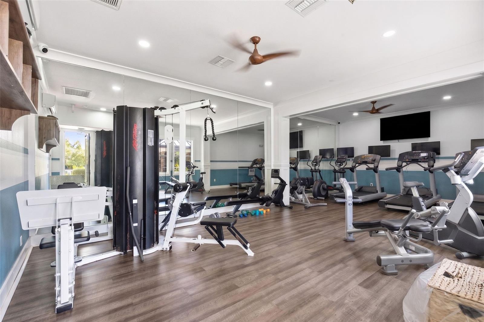 INDIGO RIDGE AT UNIVERSITY PLACE - Residential