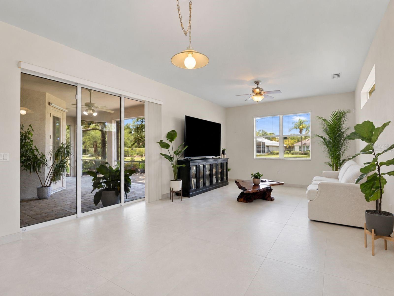 INDIGO RIDGE AT UNIVERSITY PLACE - Residential
