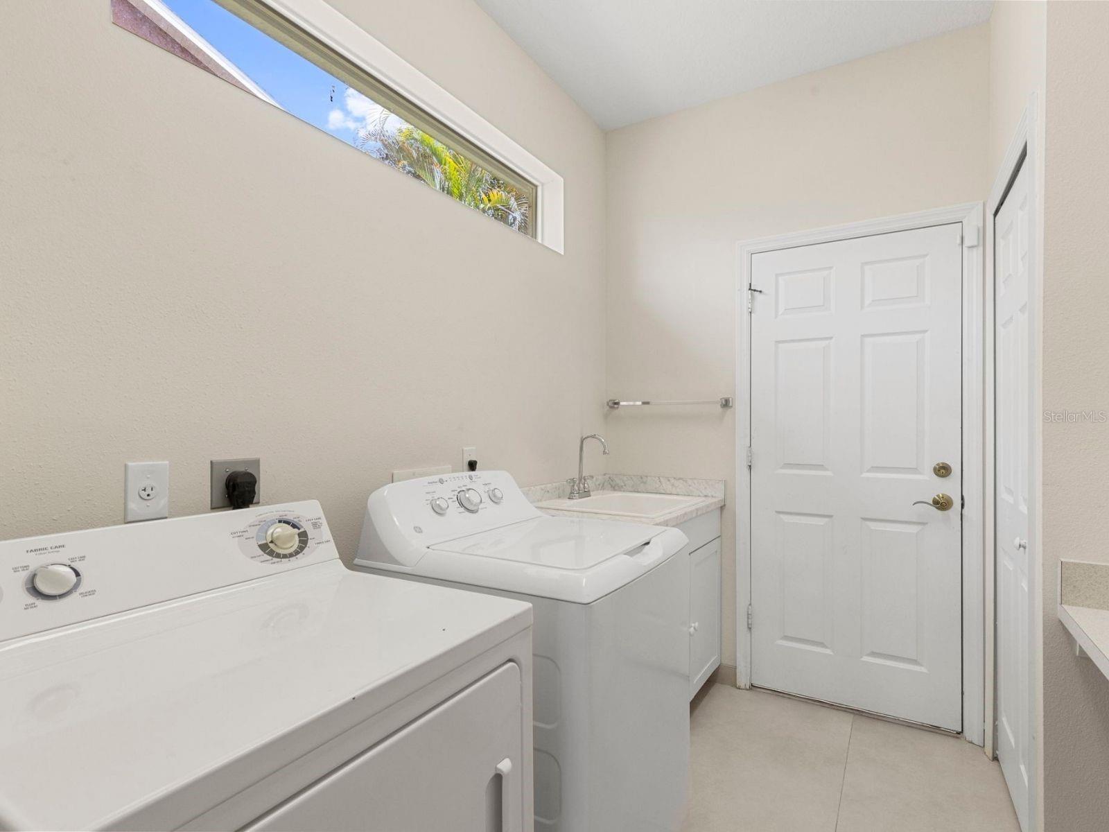 INDIGO RIDGE AT UNIVERSITY PLACE - Residential