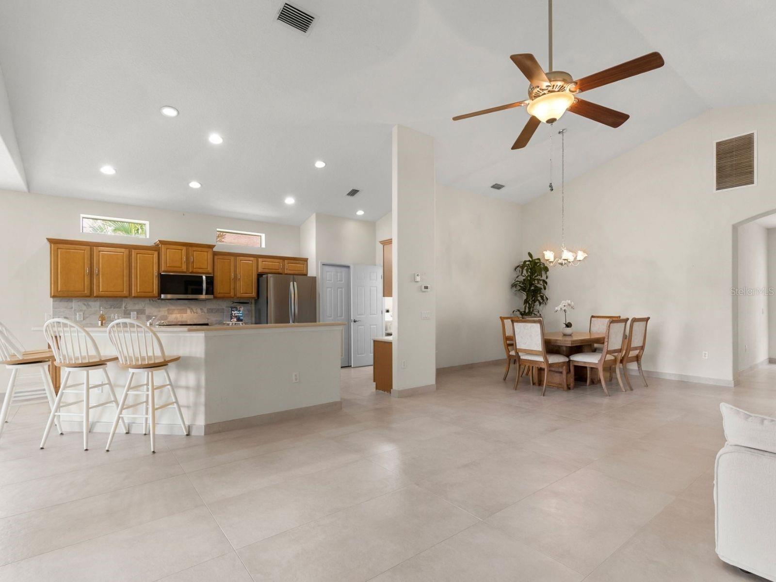 INDIGO RIDGE AT UNIVERSITY PLACE - Residential
