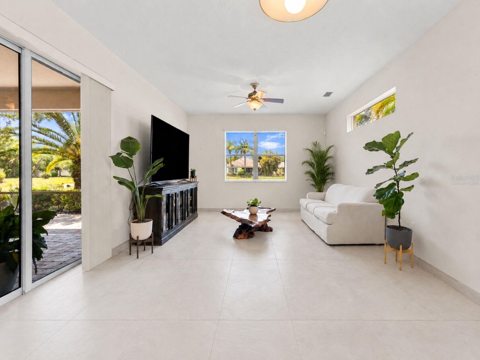 INDIGO RIDGE AT UNIVERSITY PLACE - Residential