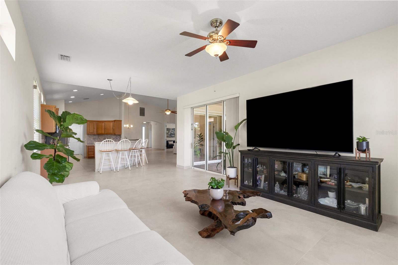 INDIGO RIDGE AT UNIVERSITY PLACE - Residential
