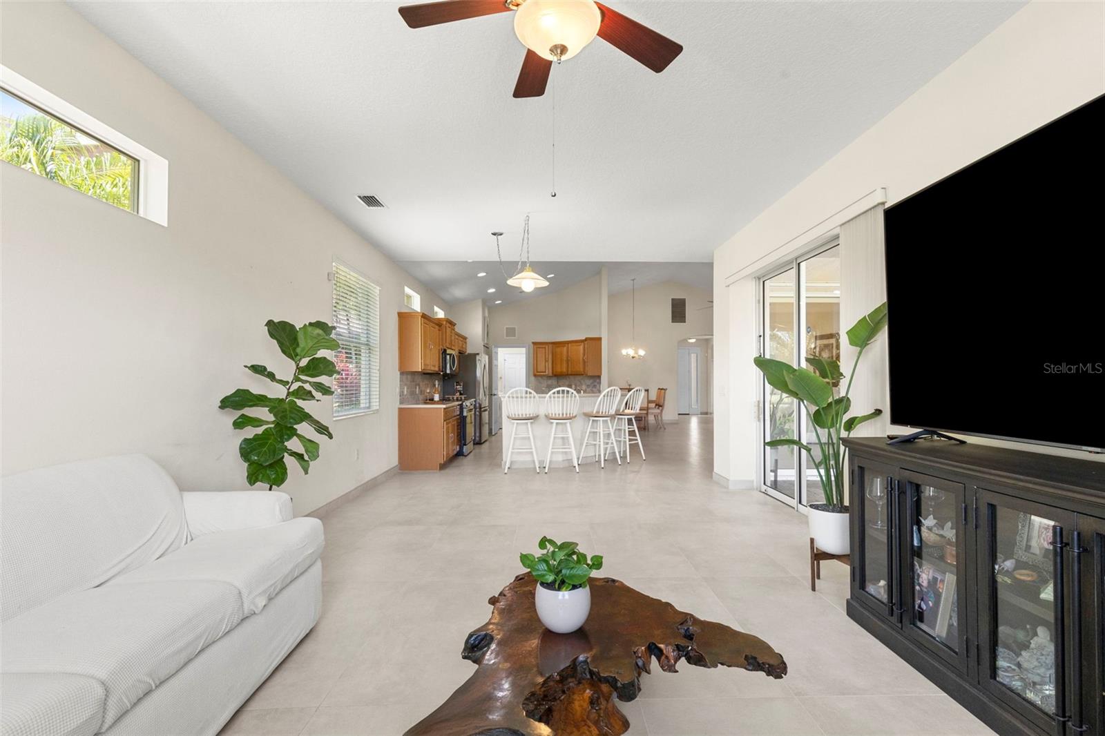 INDIGO RIDGE AT UNIVERSITY PLACE - Residential