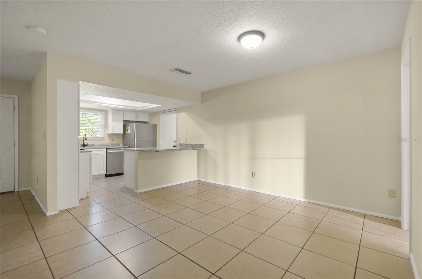 LAKE RIDGE VILLAGE - Residential