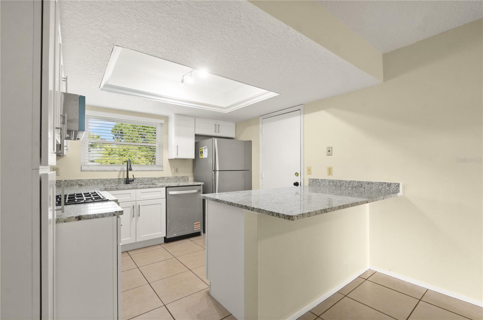 LAKE RIDGE VILLAGE - Residential