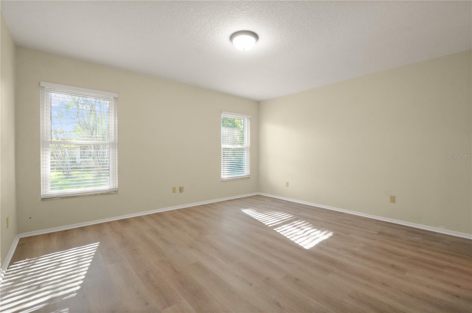 LAKE RIDGE VILLAGE - Residential