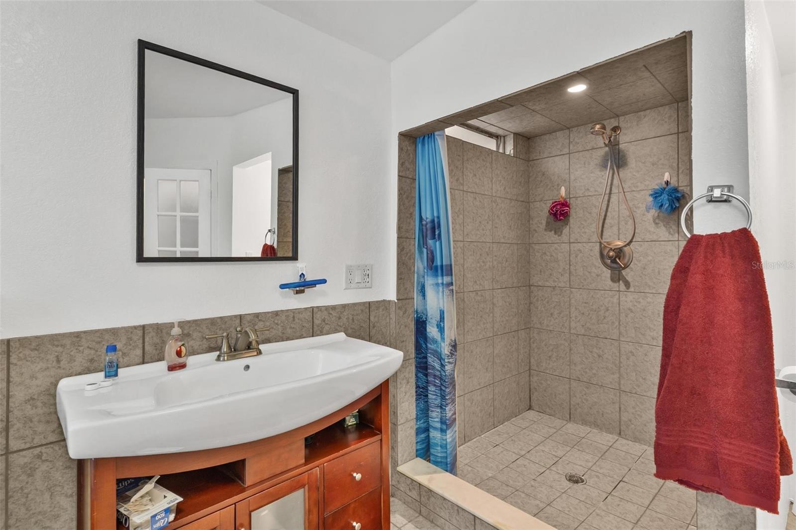 PARADISE ISLAND - Residential