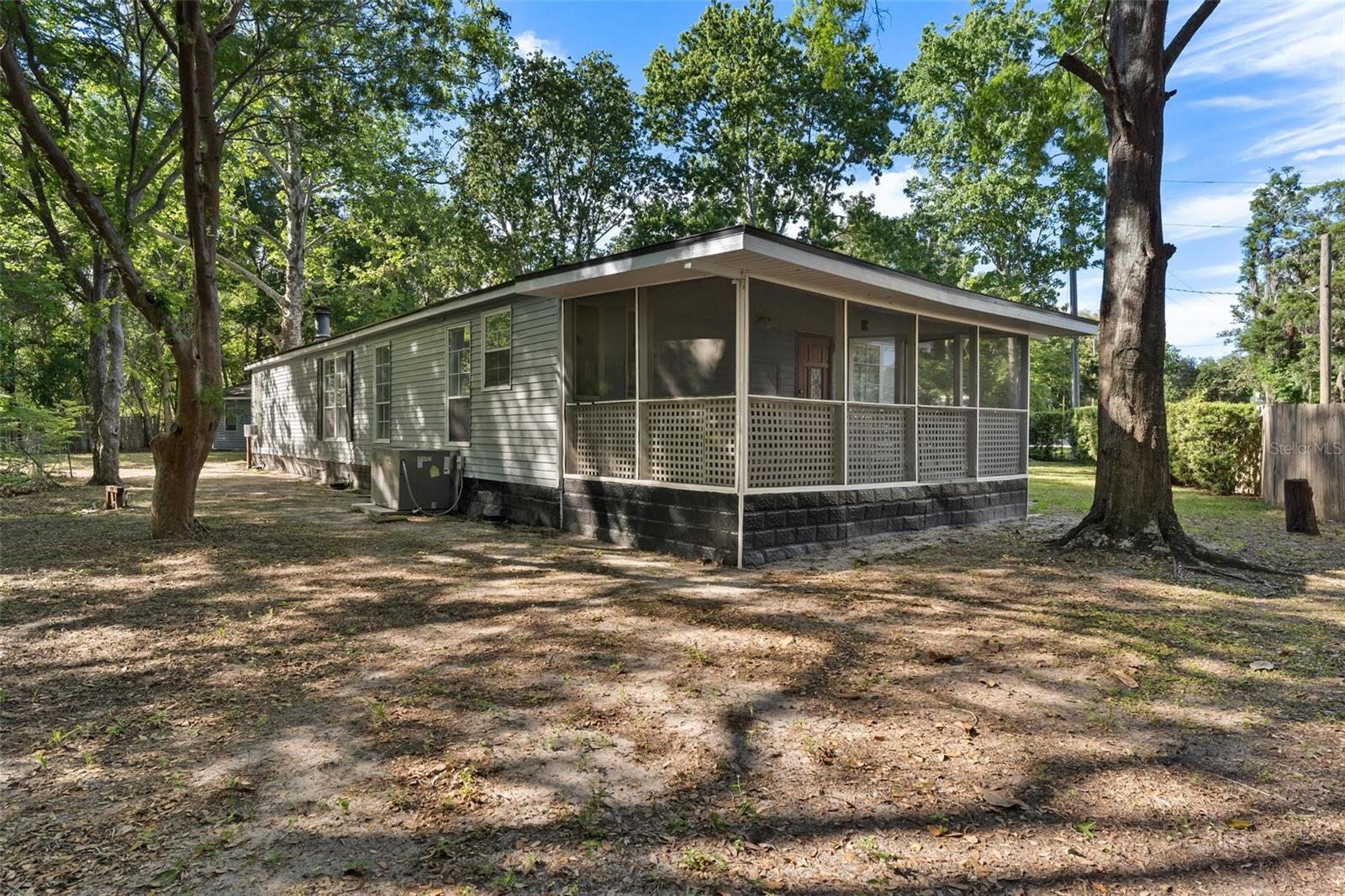 PARADISE ISLAND - Residential