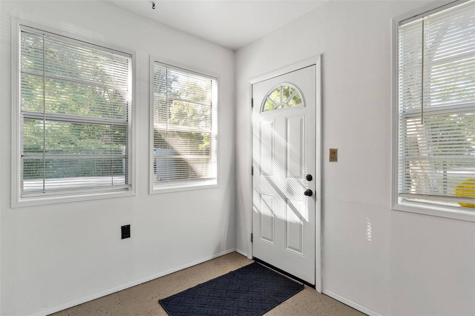 PARADISE ISLAND - Residential